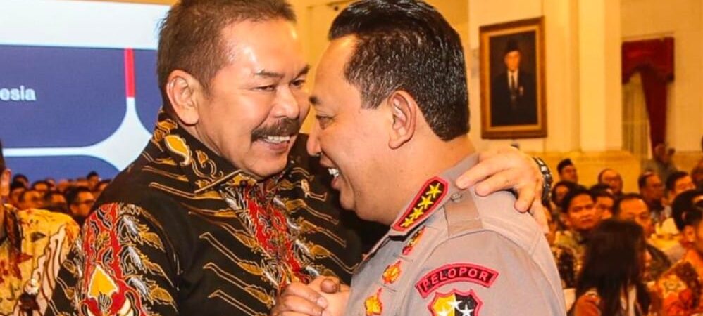 Berebut Panggung Siapa Paling Bersih
