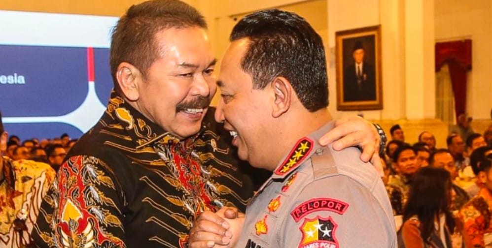 Berebut Panggung Siapa Paling Bersih