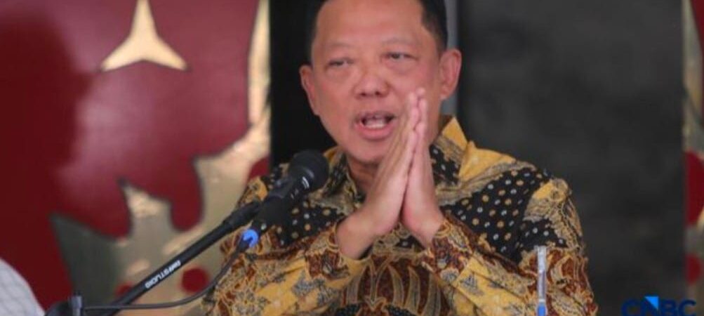 Runtuh Sebelum Siang