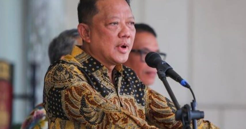 Bantahan Kemarin Sore, Tersangka Hari Ini