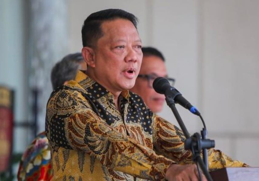 Bantahan Kemarin Sore, Tersangka Hari Ini