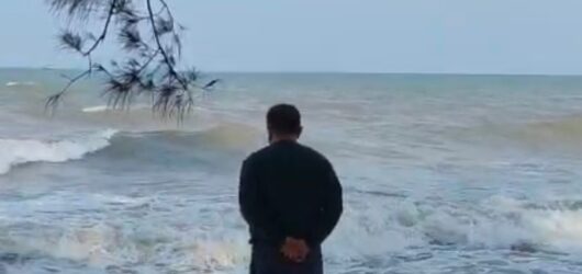 Menatap Laut dari Teluk Kuantan