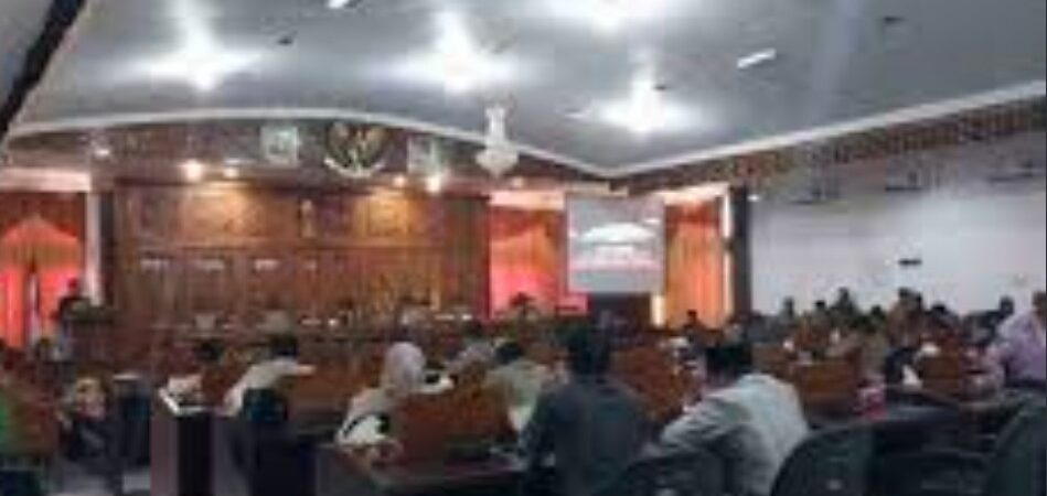 Keseleo Kata di Lembar Perda