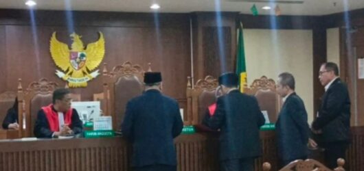 Gibran di Meja Hijau